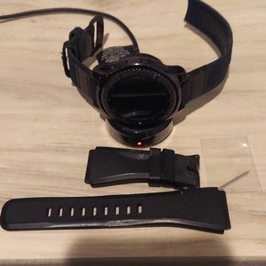 SAMSUNG GEAR S3 FRONTIER Smartwatch 46MM (Bluetooth Only) - Dark Grey